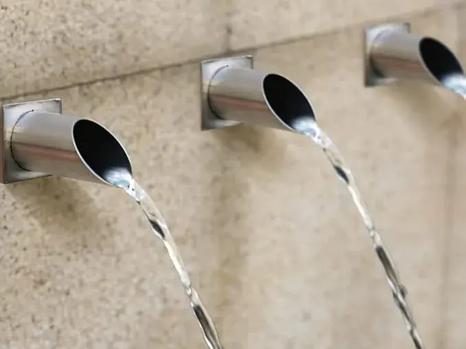 آبنما نی ریز