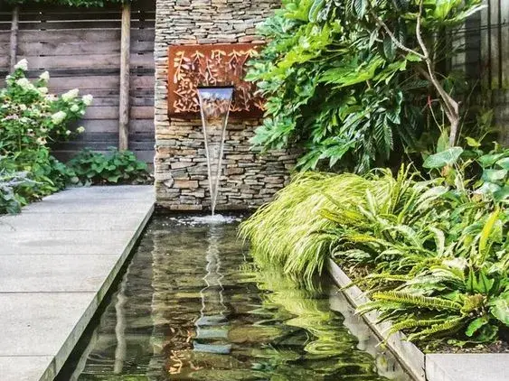 نازل آبنما پرده آب