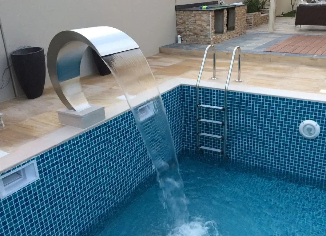 نازل آبنما کرتین