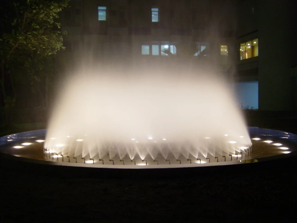 نازل مه پاش