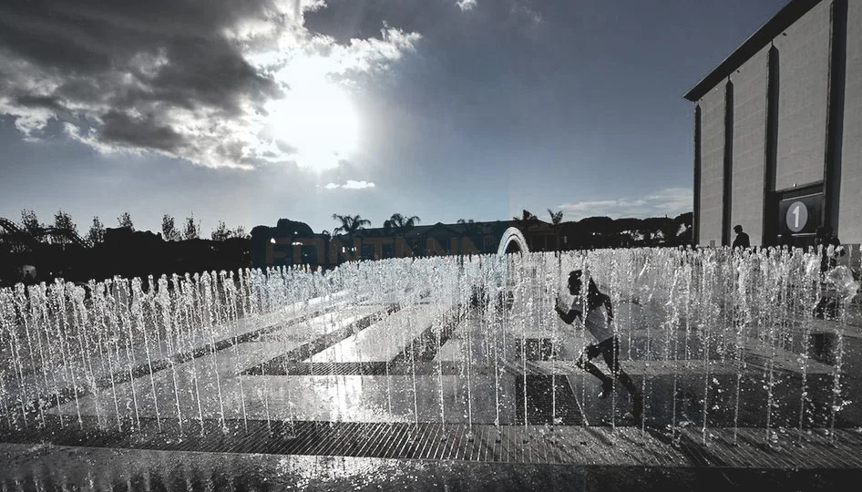 آبنمای دری دک