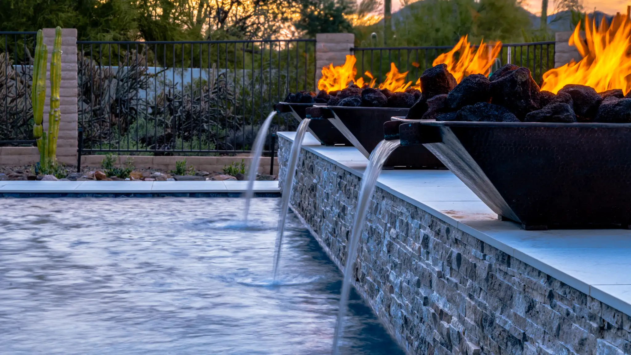 آبنما برای استخر