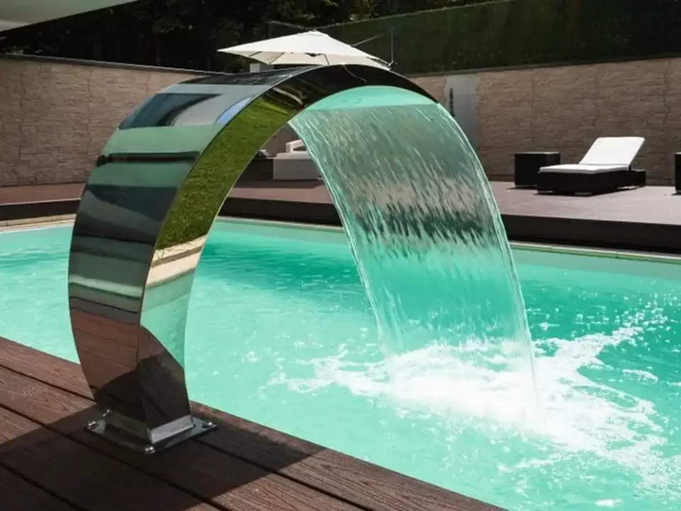 آبنما کرتین