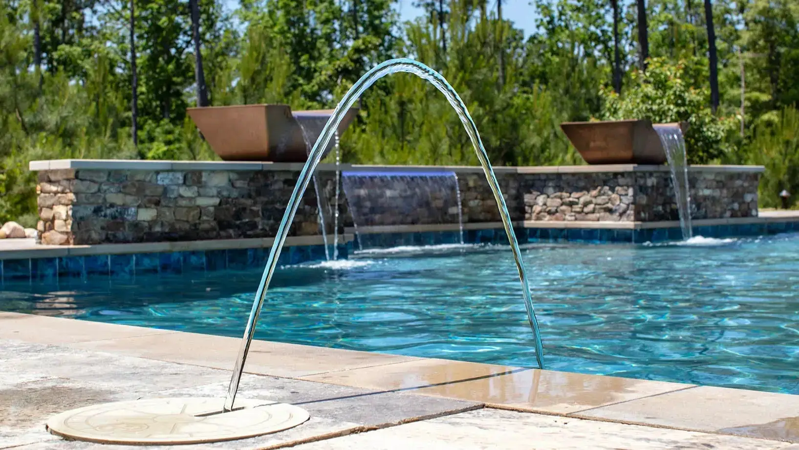 آبنمای مناسب برای استخر