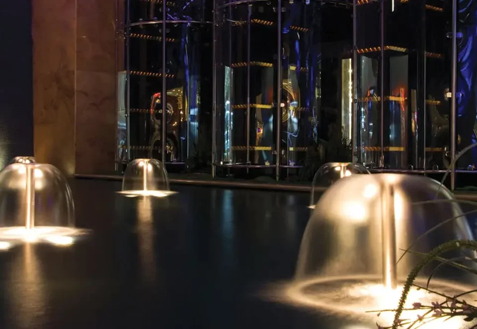 آبنما برای لابی هتل ها و برج ها