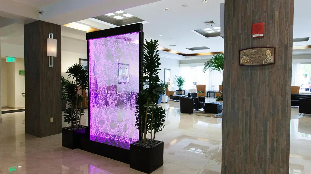 آبنما برای لابی هتل ها و برج ها