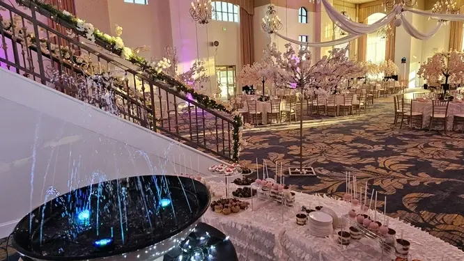 آبنما برای تالار و عمارت عروسی