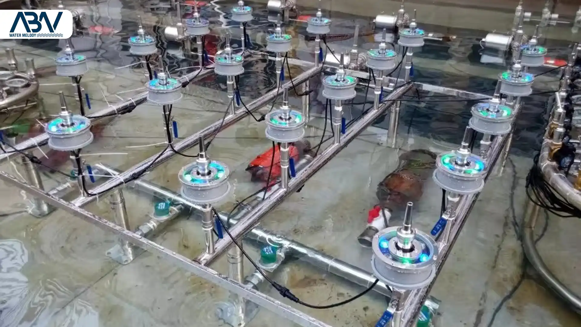 1 چراغ آبنما ip68