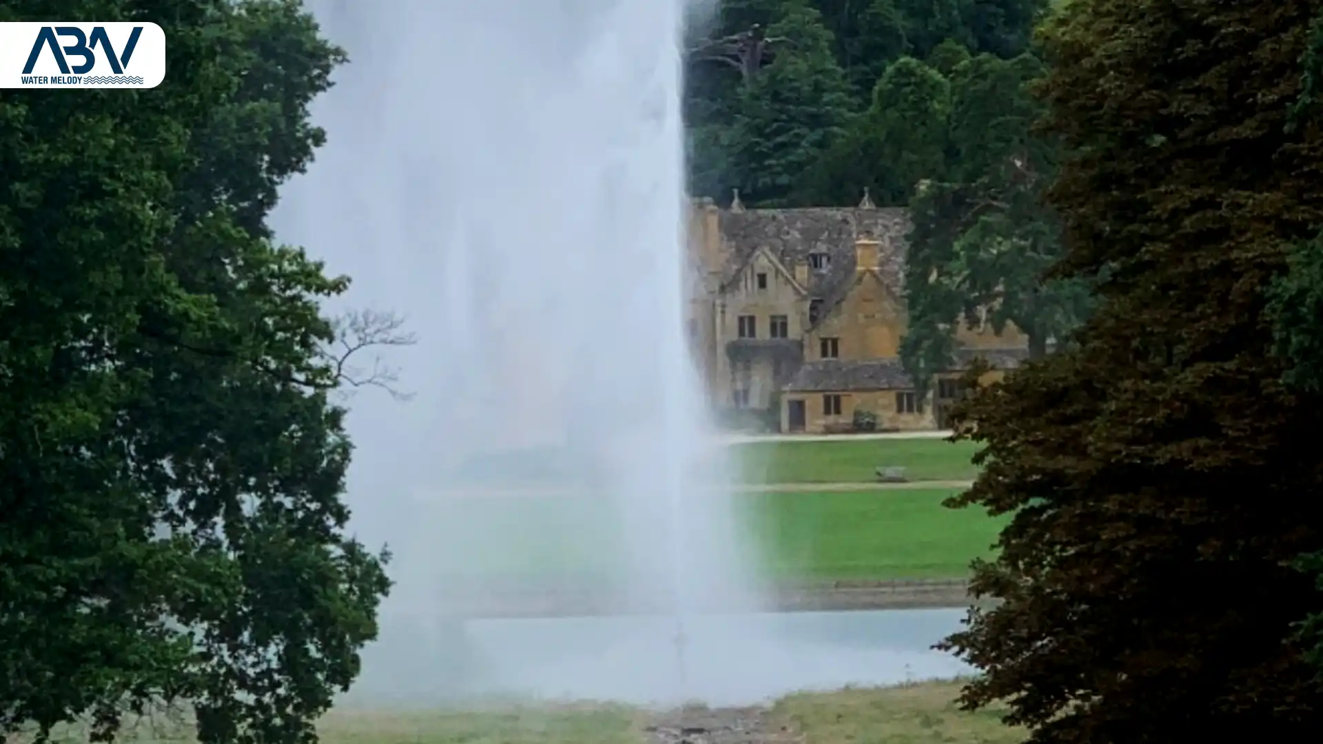 نازل آبنما بلند زن هالو جت