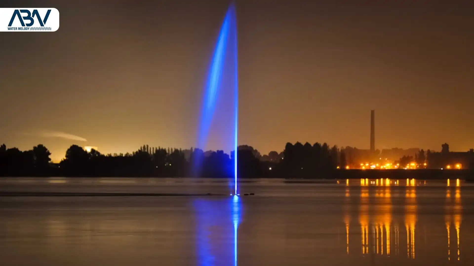 نازل آبنما بلند زن