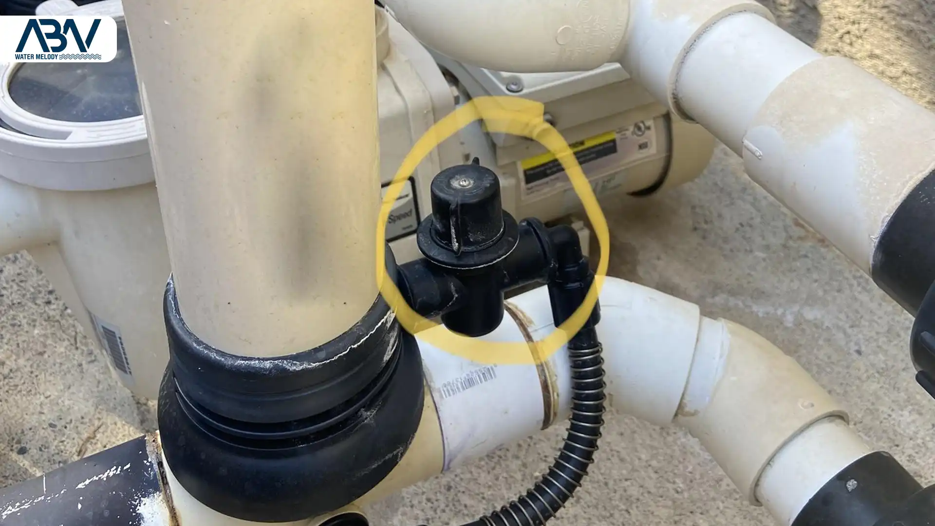 3 کلرزن خطی استخر