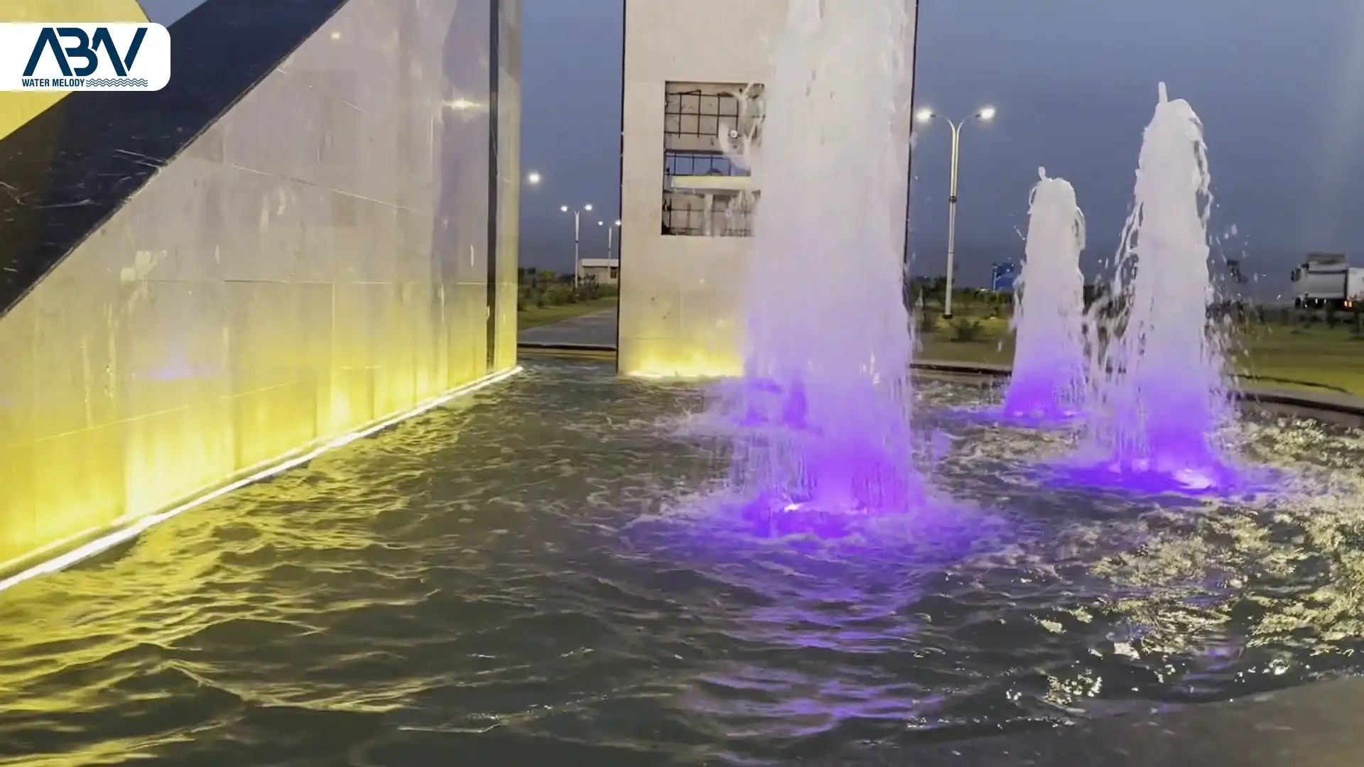 2 پروژه آبنمای اتوبان بصره